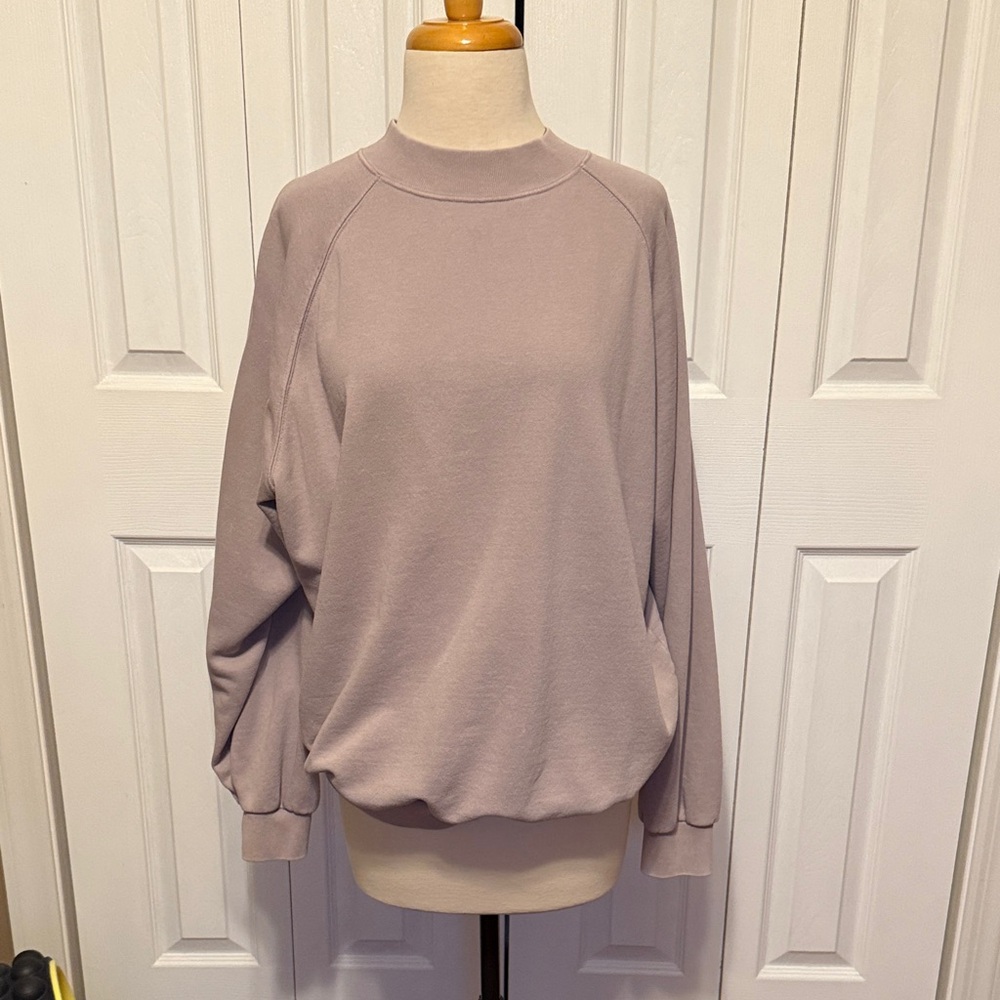 Oversized fit sweatshirt. Size xs